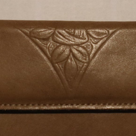 Rolfs Exterior Leather Interior Urethane Wallet USA Made Good For Bills & Cards - Picture 11 of 14